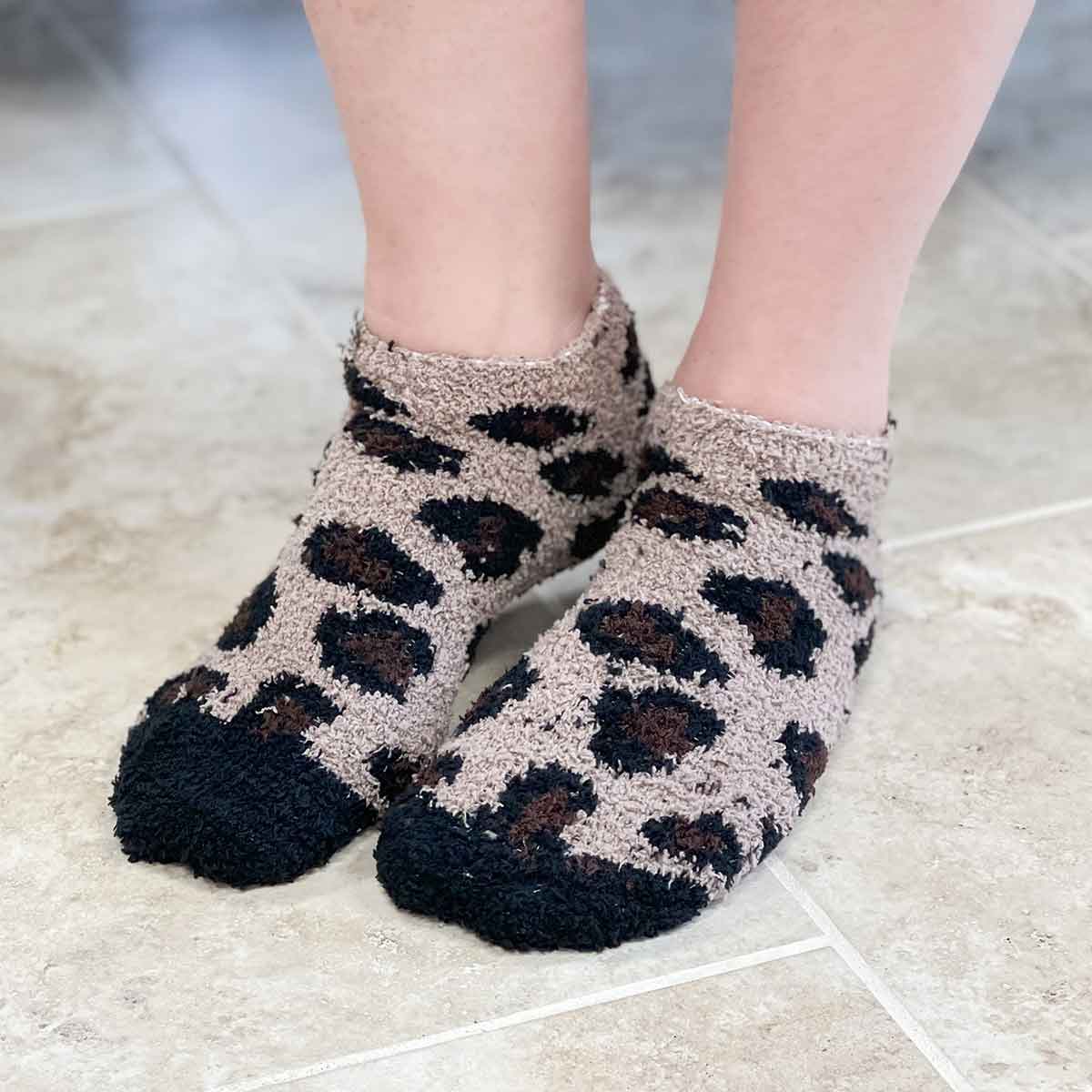 Leopard Cozy Ankle Socks   Tan/Black/Brown   One Size