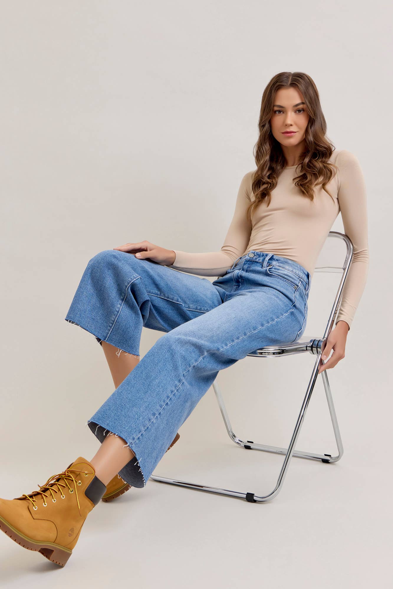 Medium Light Clean Stretch Wide leg Hidden Denim