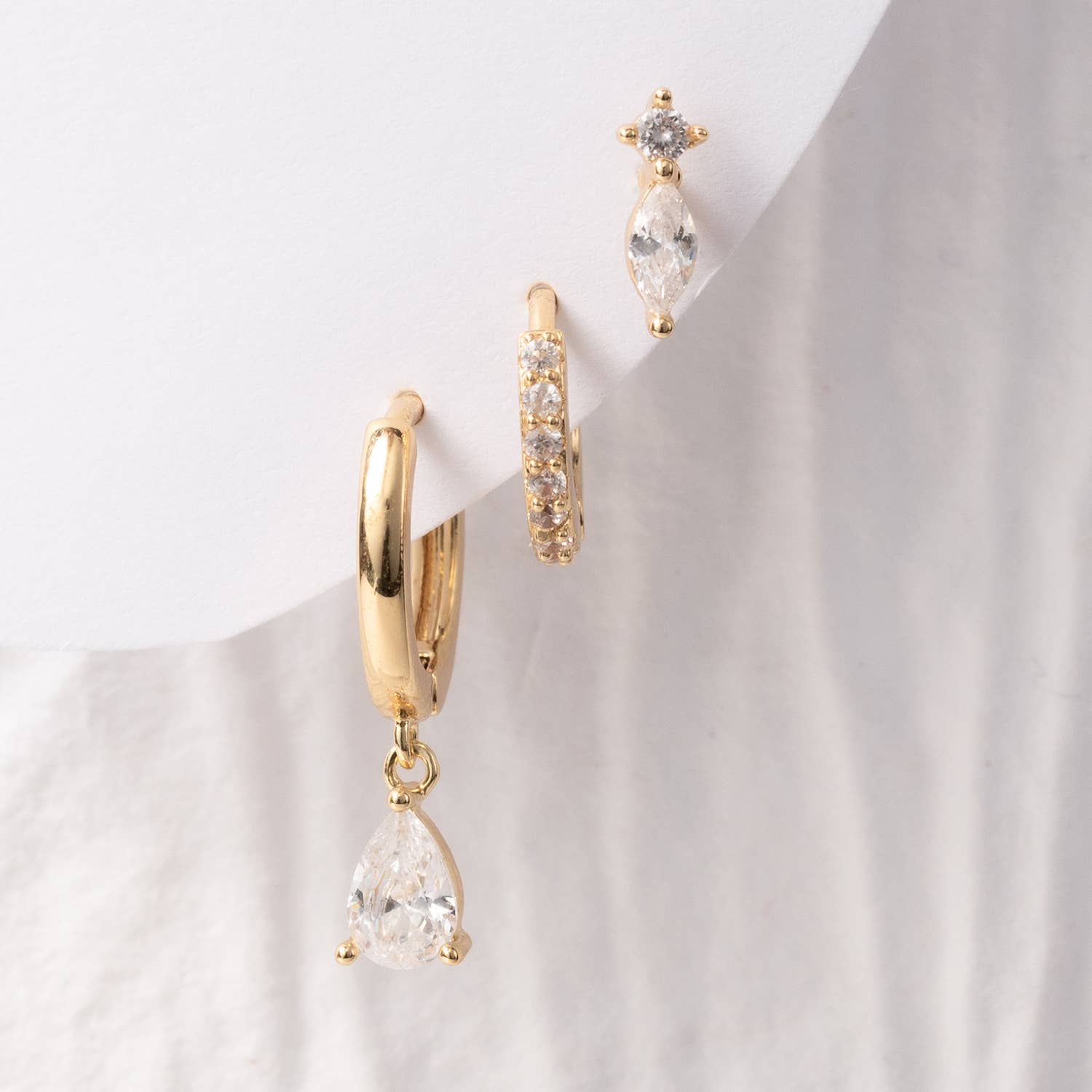 Finn Huggie Earring Set