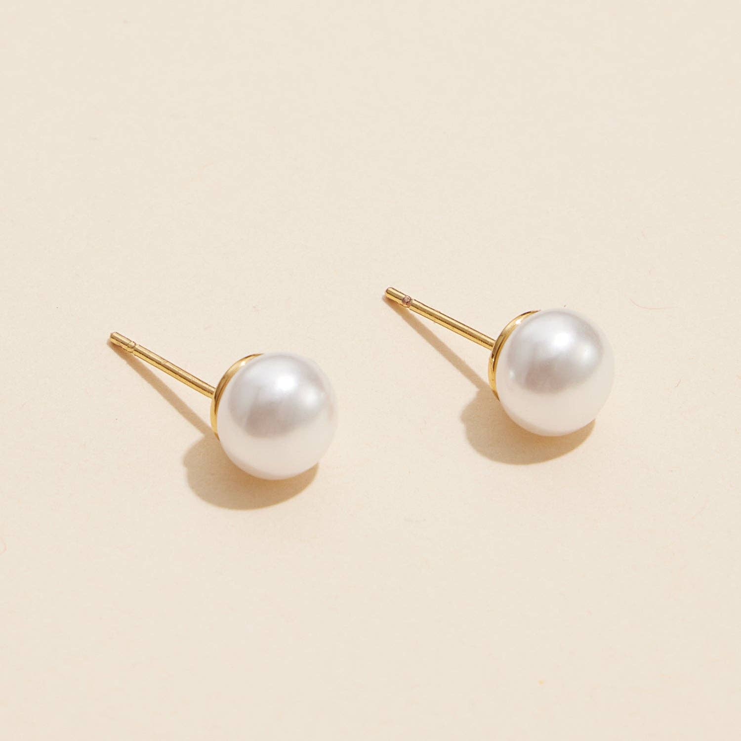 8mm Classic Large Pearl Stud Earrings