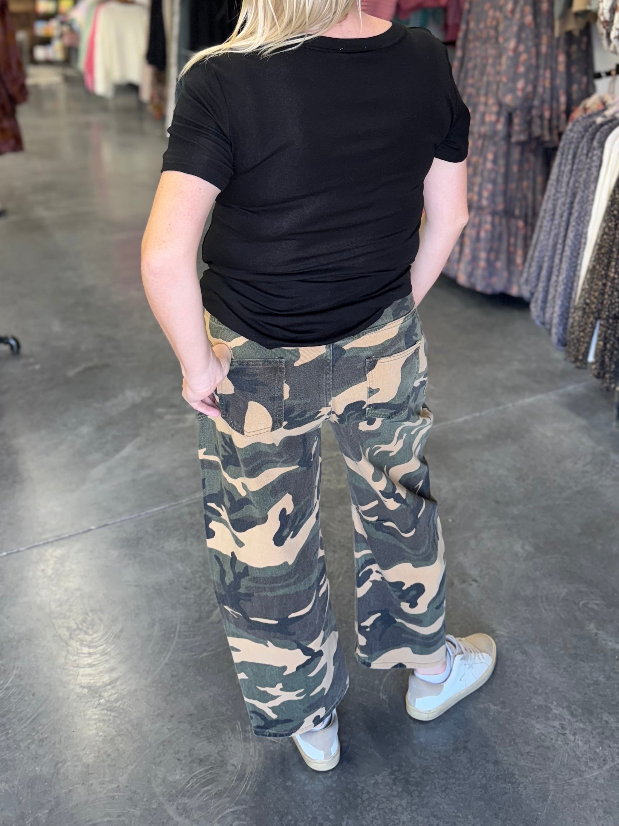 Baggy Fit Mid Rise Camouflage Print Jeans