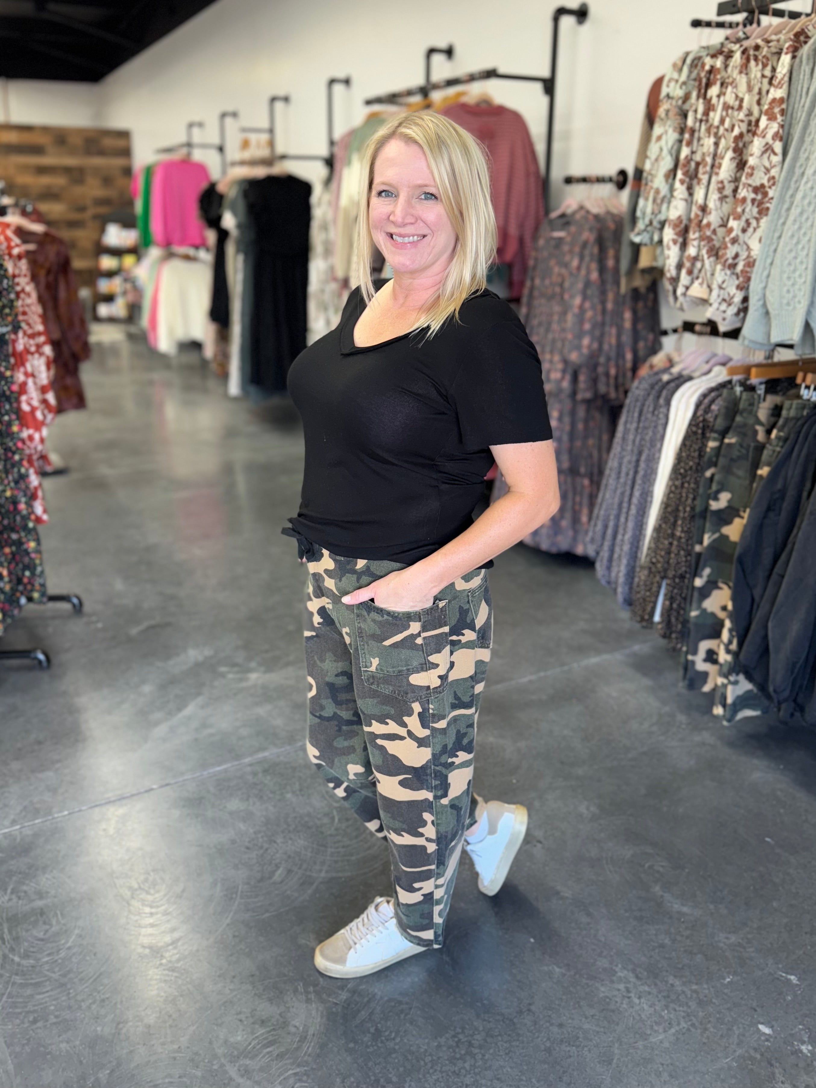 Baggy Fit Mid Rise Camouflage Print Jeans