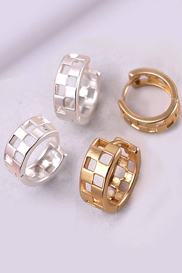 MINI CUTOUT CHECKER HOOP HUGGIE EARRING