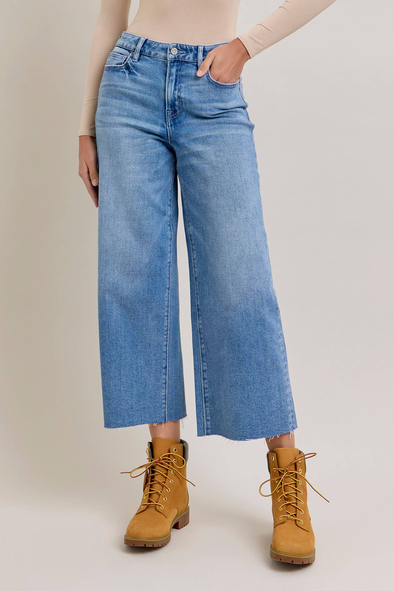 Medium Light Clean Stretch Wide leg Hidden Denim
