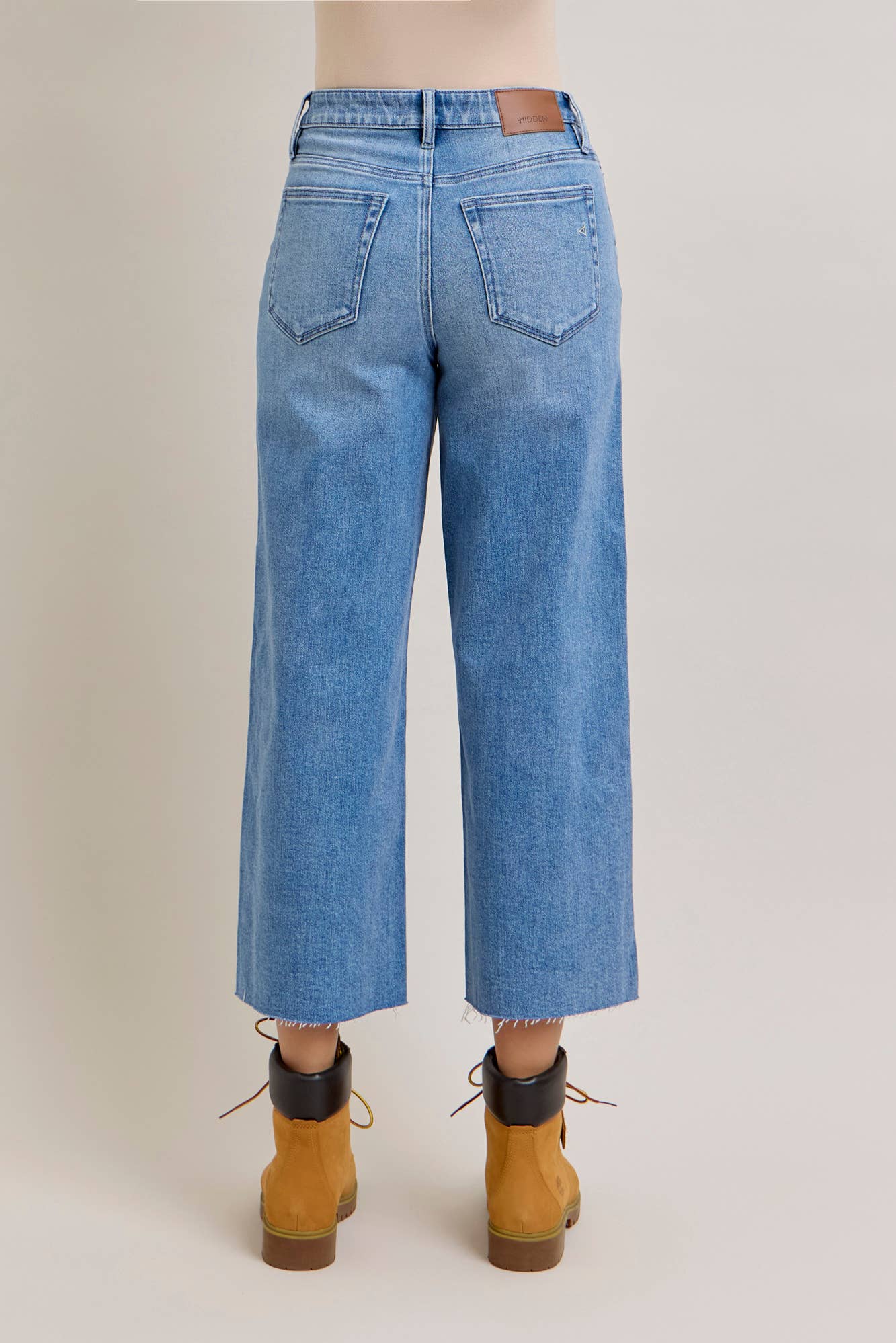 Medium Light Clean Stretch Wide leg Hidden Denim